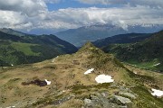 80 Ora scendo alla cimetta panoramica sulla valle di Albaredo